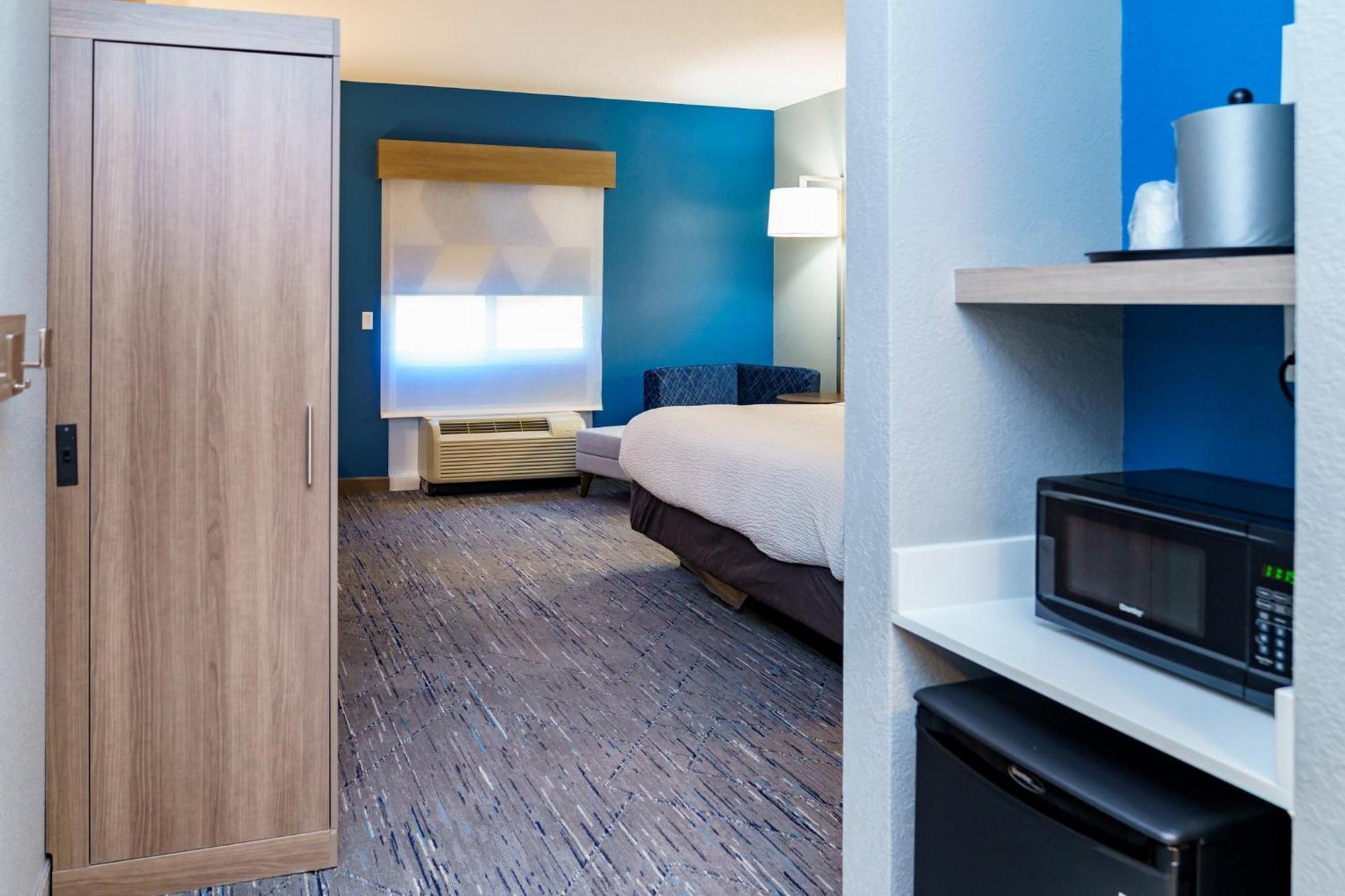 Holiday Inn Express Hotel Raleigh Southwest By Ihg Exterior foto