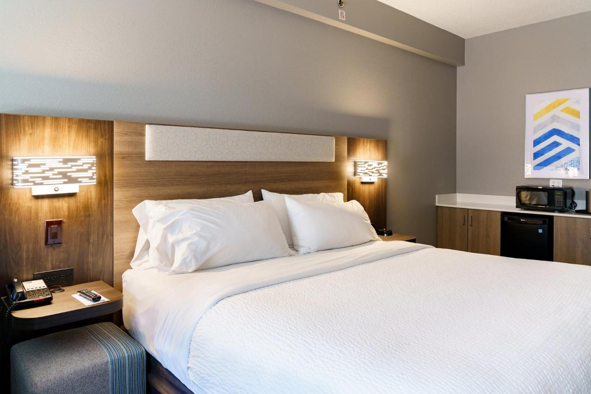 Holiday Inn Express Hotel Raleigh Southwest By Ihg Exterior foto