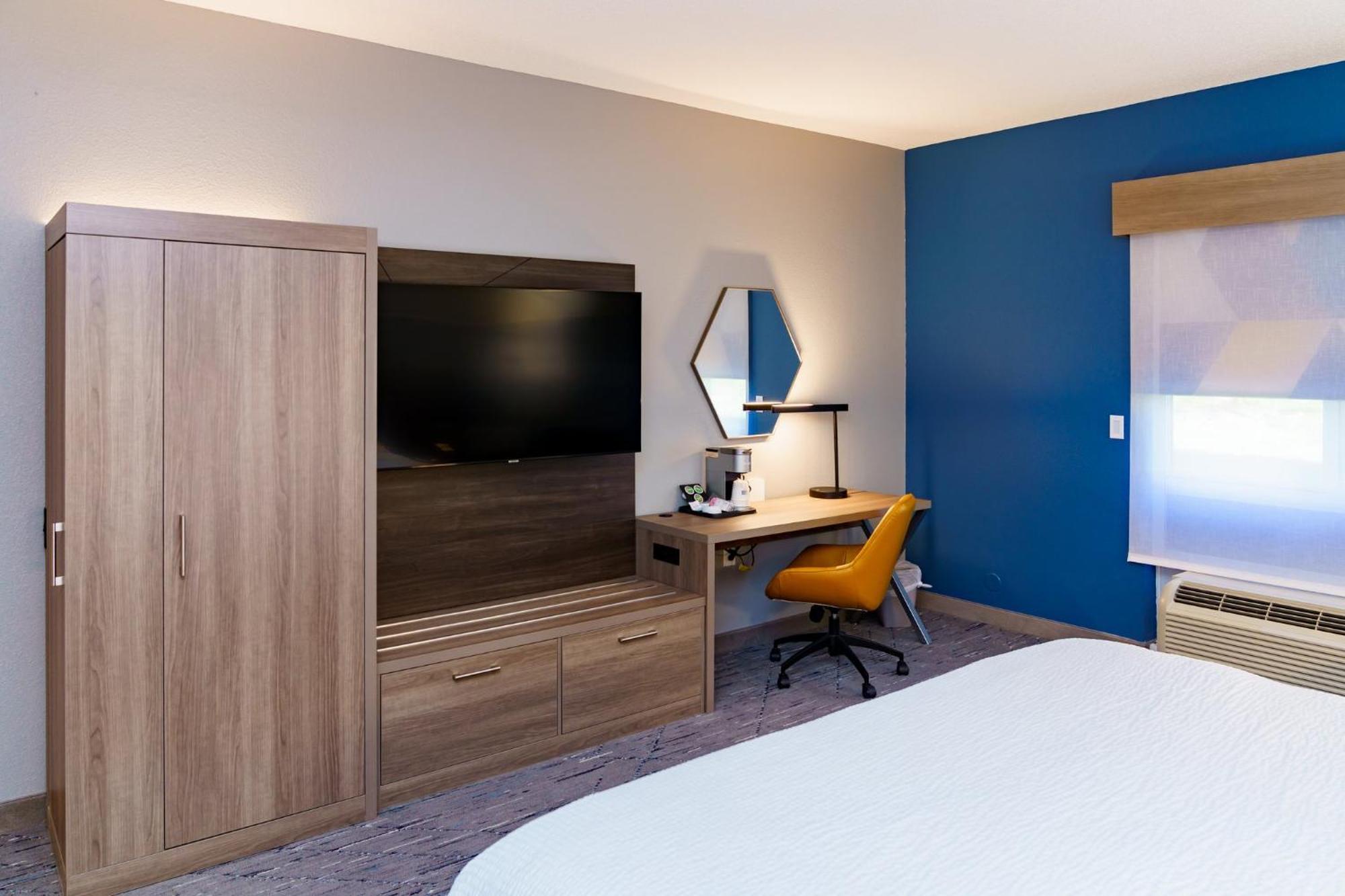 Holiday Inn Express Hotel Raleigh Southwest By Ihg Exterior foto