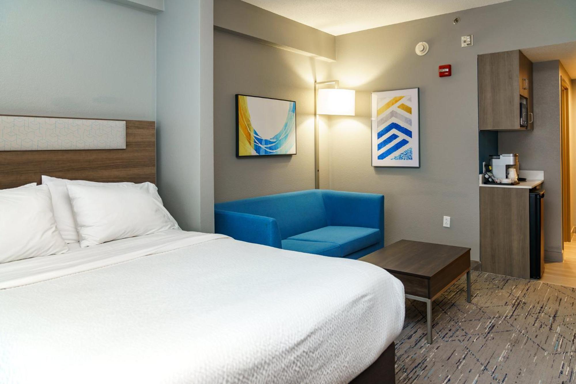 Holiday Inn Express Hotel Raleigh Southwest By Ihg Exterior foto